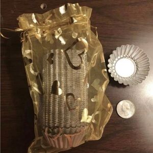 40 Fluted Round Petit Four Moulds